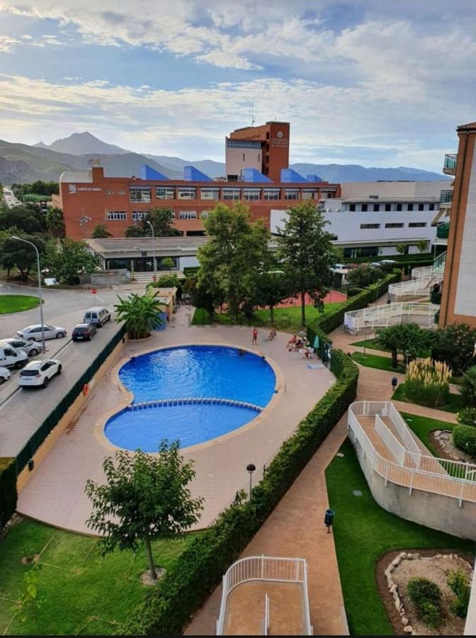 Universidad Del Mar - Alquiler Solo Familias Гандия Экстерьер фото