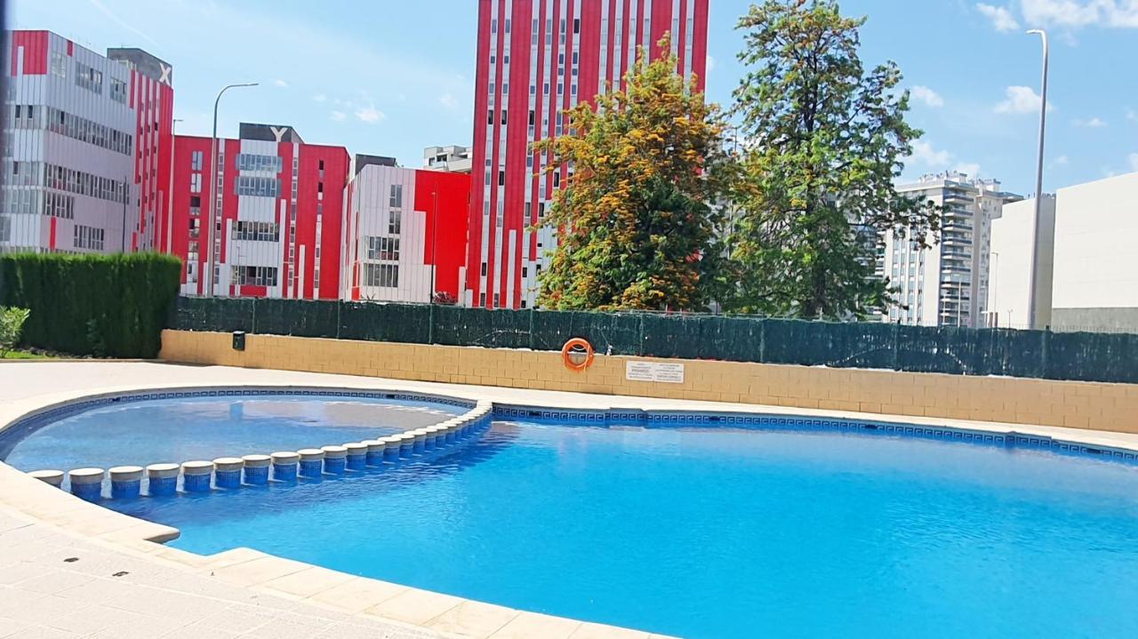 Universidad Del Mar - Alquiler Solo Familias Гандия Экстерьер фото