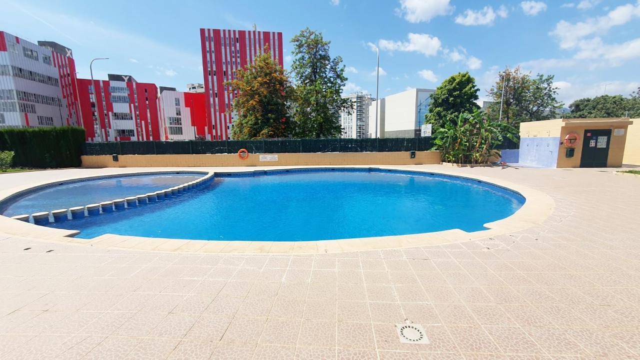 Universidad Del Mar - Alquiler Solo Familias Гандия Экстерьер фото